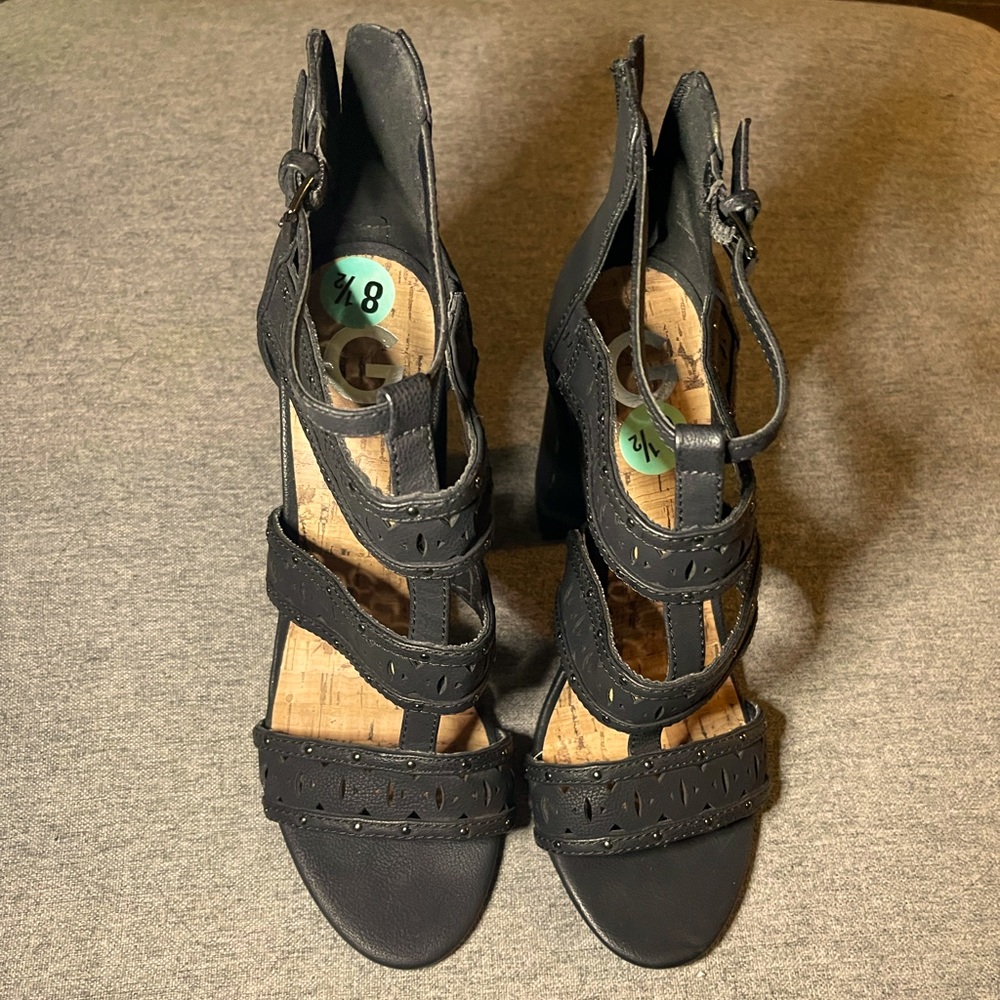 Guess wide heel never been worn